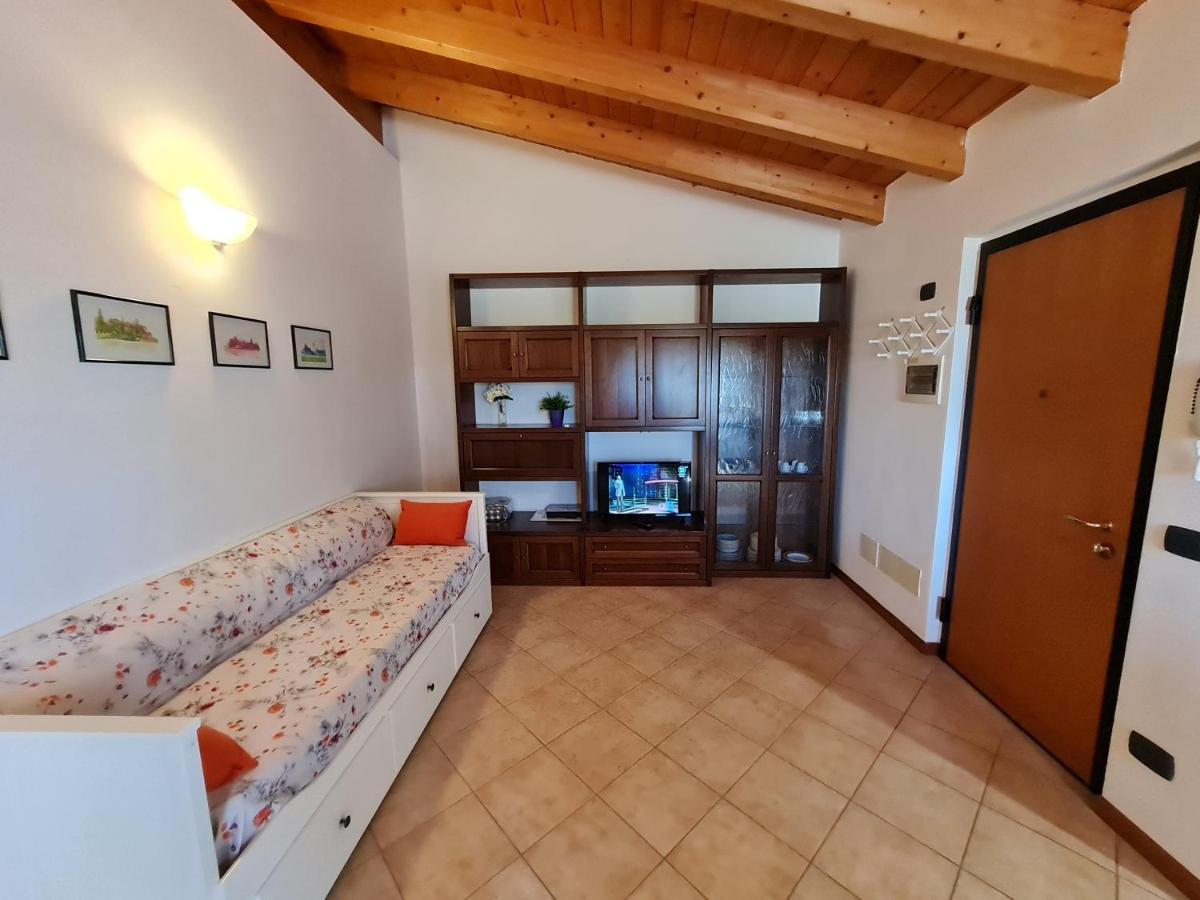 Residenza La Corte Apartment Castelnuovo del Garda Luaran gambar