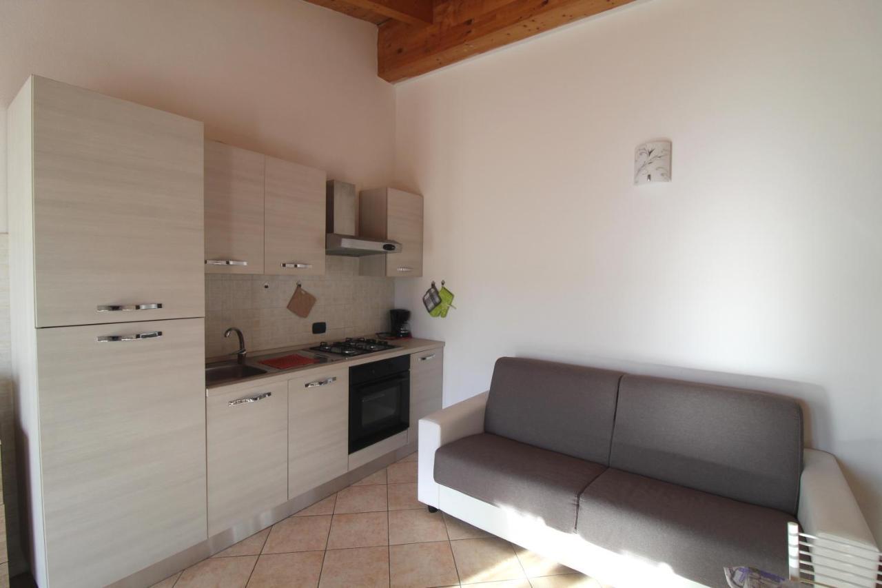 Residenza La Corte Apartment Castelnuovo del Garda Luaran gambar